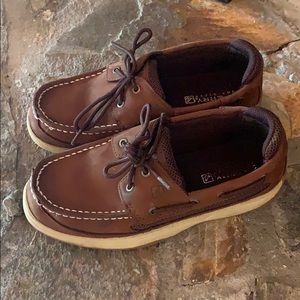 Boys Sperry’s